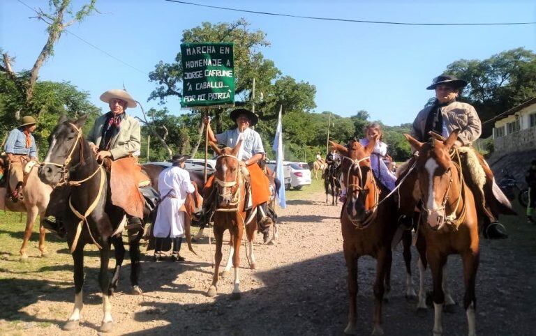 Los gauchos jujeños reeditaron este sábado la marcha en homenaje a Jorge Cafrune.