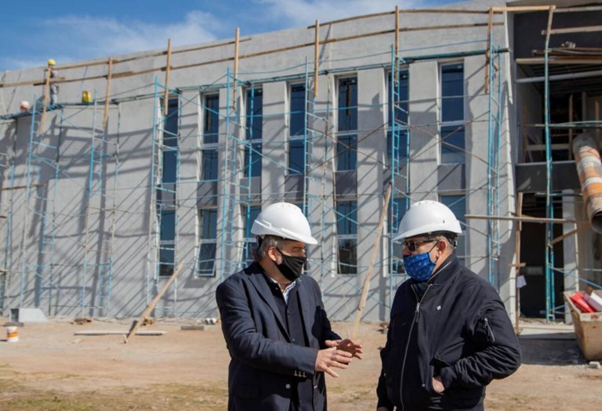 El senador Roberto Mirabella recorrió la obra de la UNRaf