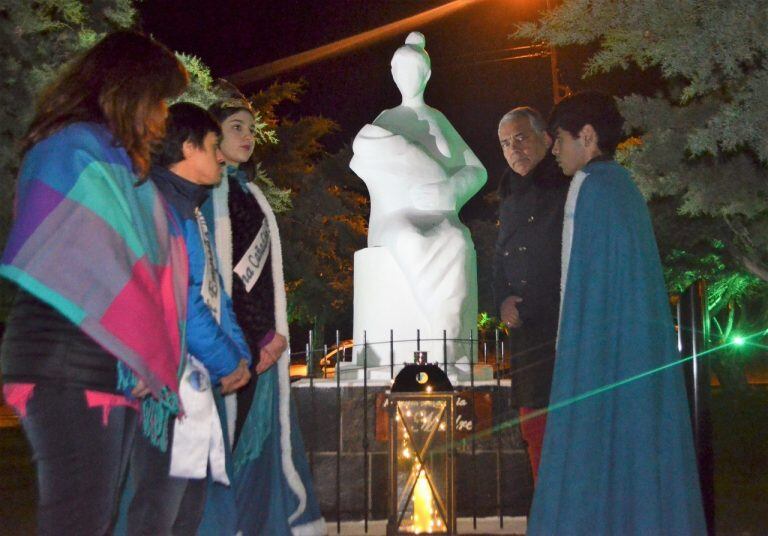 homenaje a las madres en Cañadon Seco