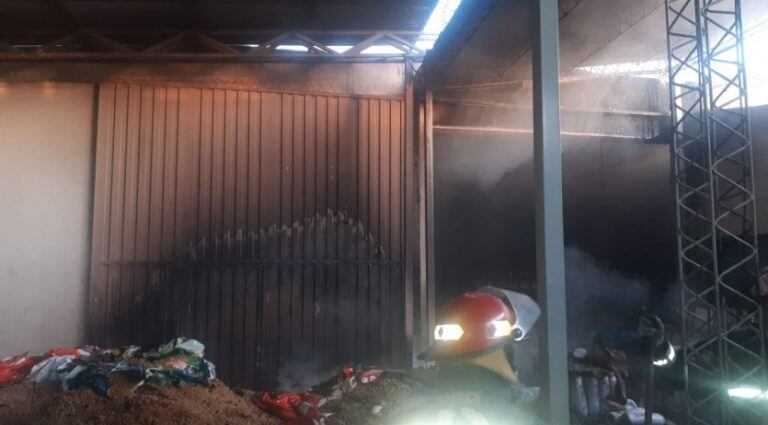 Incendio en un depósito de Guaymallén.