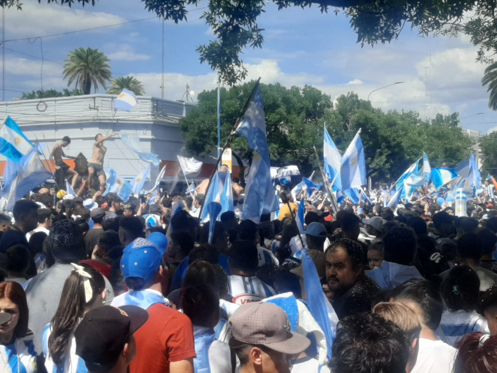 Rafaela gritó bien fuerte Argentina campeón!!!