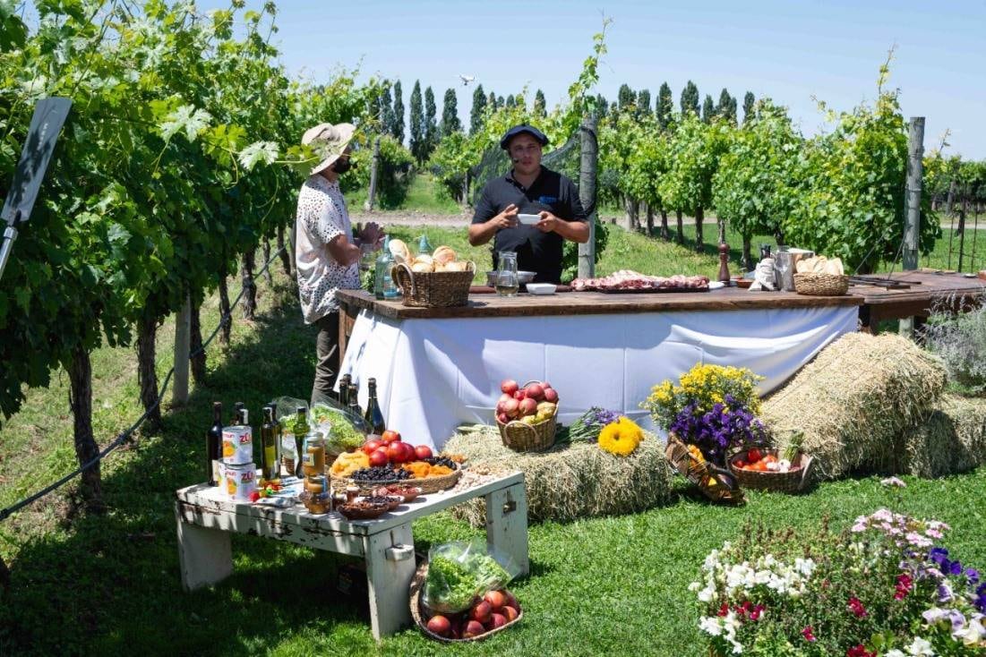 Alvear con sus costillars al ensartador fue protagonista del programa Cocineros Argentinos.