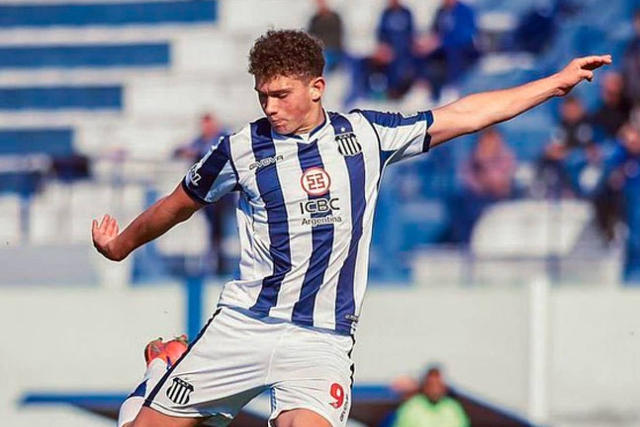 Juan Cruz Giacone debutó en Talleres ante Central por la Liga. Gandolfi lo concentró para el juego de Copa Argentina.