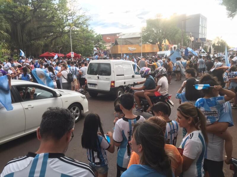 Eldorado: rompieron la vidriera de un comercio durante los festejos por el triunfo de Argentina.