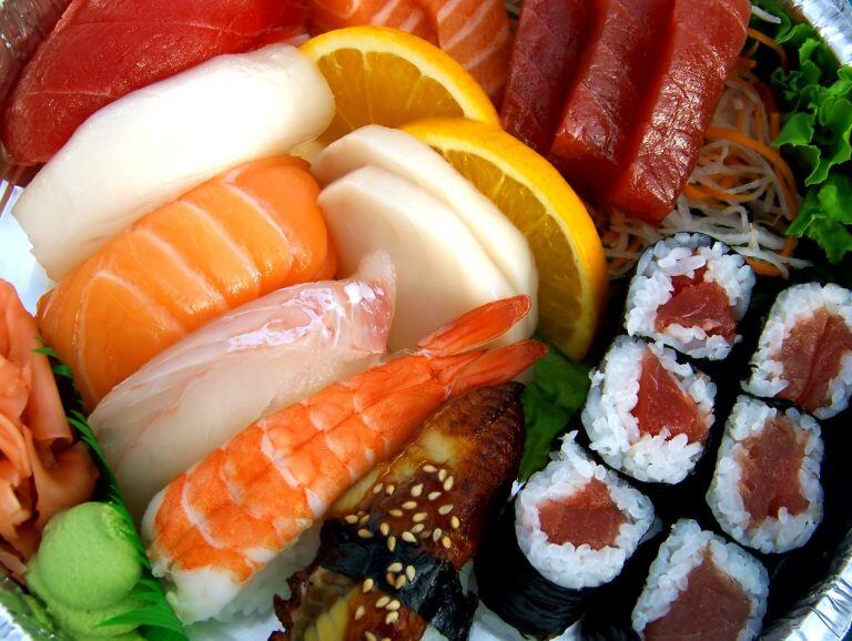 Un festival de sushi busca romper récords en Colombia.