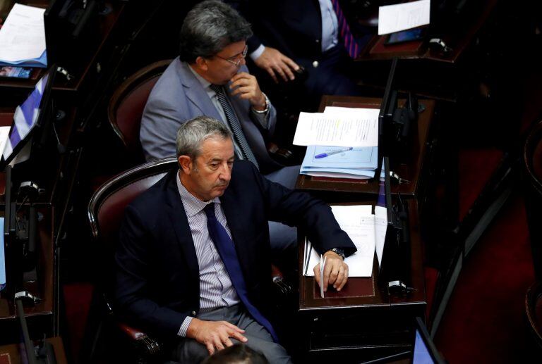 En el Congreso hay varias iniciativas que establecen ayudas para los deudores UVA, una de ellas es de Julio Cobos (Foto: REUTERS/Agustin Marcarian)