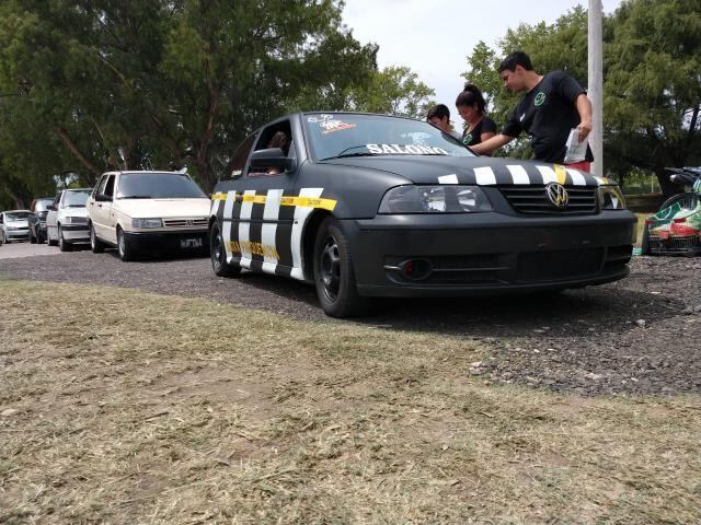 Los fanáticos de los autos y una acción solidaria.