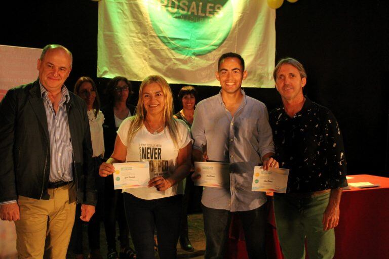 Lilian Navarrete  y (ganadora) Silvio Ferrero (16° en la general) compitieron en la primera edición de carrera sobre nieve en Cerro Catedral