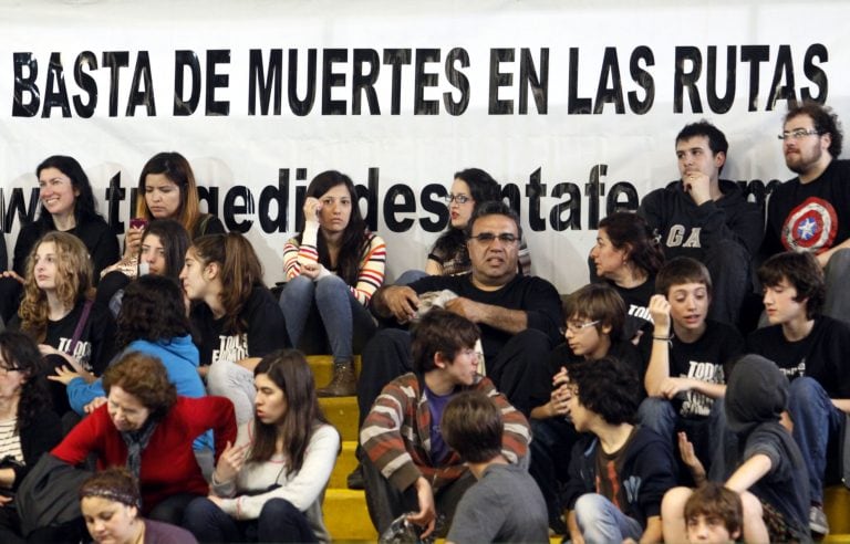 Festival solidario para familiares de víctimas del Colegio Ecos