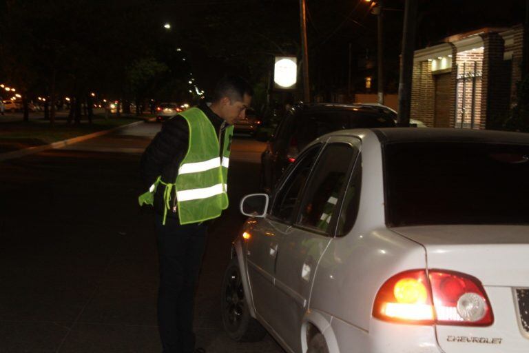 Efectivos de la Policía Caminera y del municipio, se desplegaron por distintos puntos de la ciudad. (Prensa Municipio de Resistencia)