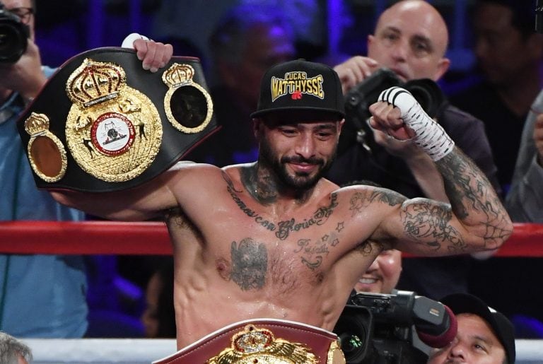 LAS VEGAS, NV - MAY 06: Lucas Matthysse celebrates his fifth-round TKO victory over Emmanuel Taylor in their welterweight bout at T-Mobile Arena on May 6, 2017 in Las Vegas, Nevada.   Ethan Miller/Getty Images/AFP
== FOR NEWSPAPERS, INTERNET, TELCOS & TELEVISION USE ONLY == eeuu las vegas Lucas Matthysse pelea categoria welter boxeo boxeadores