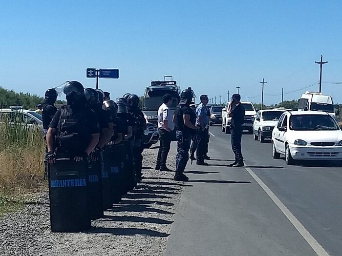 Tras dialogar con los manifestantes lograron liberar el tránsito.