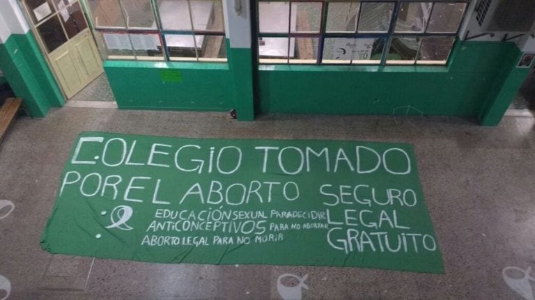 Colegios tomados por el aborto