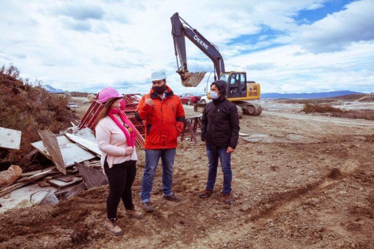 Planta cloacal Bahía Golondrina: la DPOSS reactivó la obra de reubicación de los polvorines de la Armada.