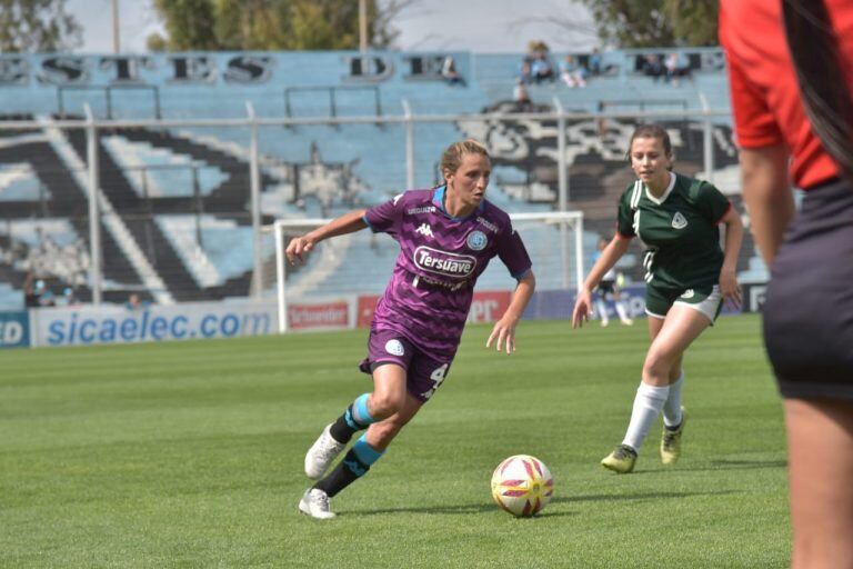 Belgrano le ganó a Barrio Parque y se consagró campeón de la Primera Dvisión de la Liga Cordobesa, en fútbol femenino.