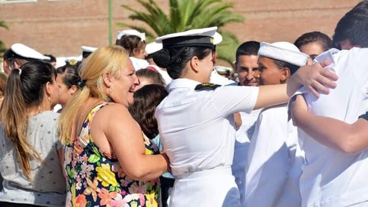 Visita de los familiares a los aspirantes
(Foto: Gaceta Marinera)