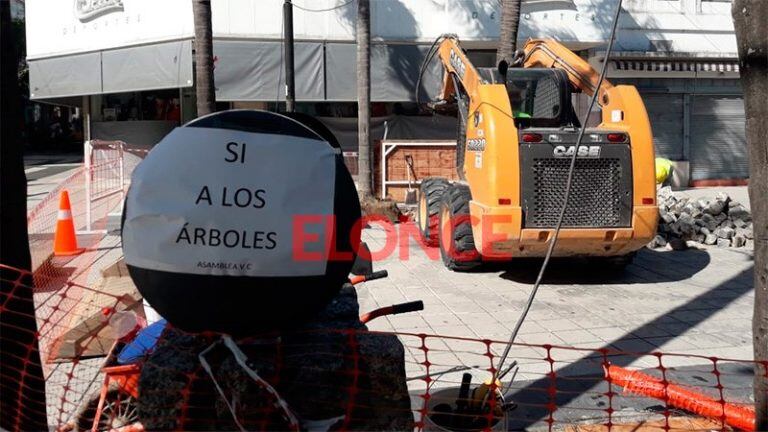 Se reunieron en Peatonal San Martín y Venezuela.