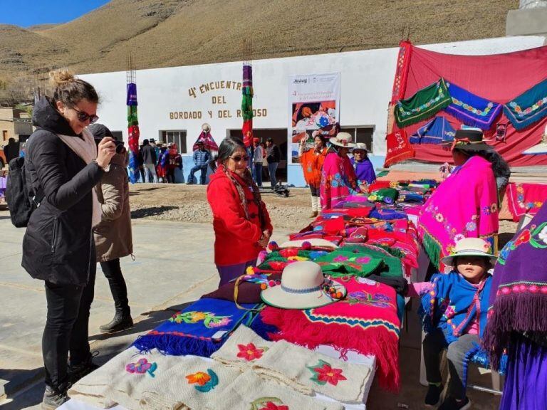 Los rebozos de las tejedoras de los Valles de Altura de Jujuy "son únicos en la Argentina y en esta parte del continente”, asegura Posadas.