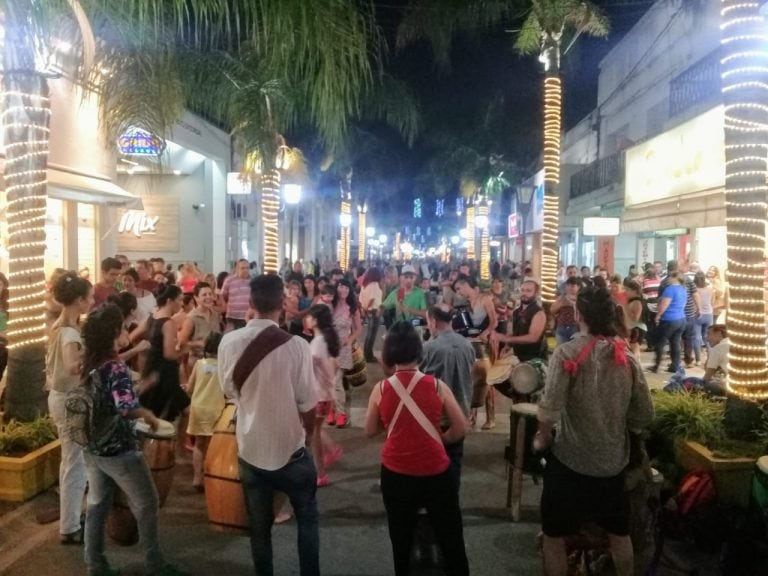 Peatonal "Centro comercial a cielo abierto"