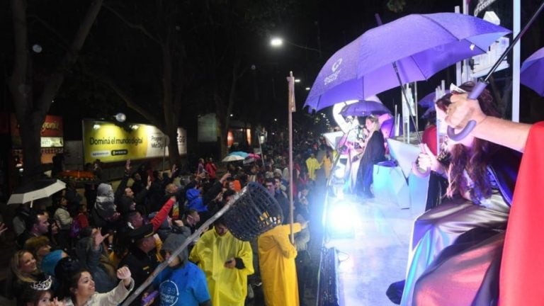 Este viernes 8 se realizó la Vía Blanca de las Reinas (Fotos: Gustavo Rogé y Marcelo Rolland - Los Andes)