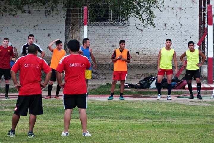 Villa Siburu vuelve al ruedo en la Liga Cordobesa este fin de semana.