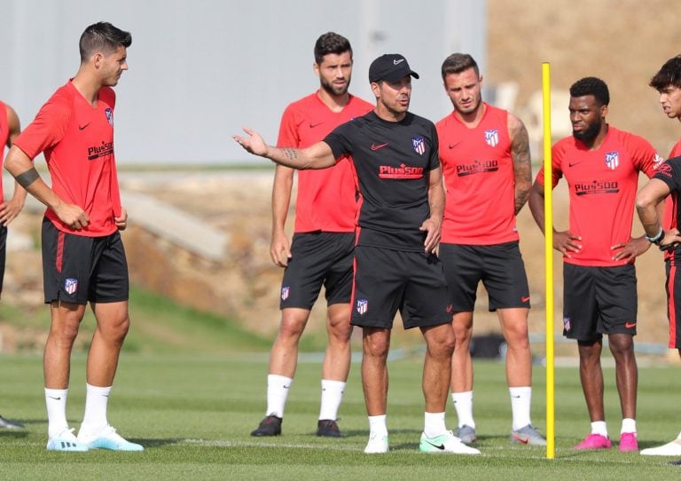 "No soy técnico de la Selección porque estoy en un lugar en el que me siento muy bien, absolutamente identificado", cuenta el DT. Foto: EFE/ Juanjo Martín