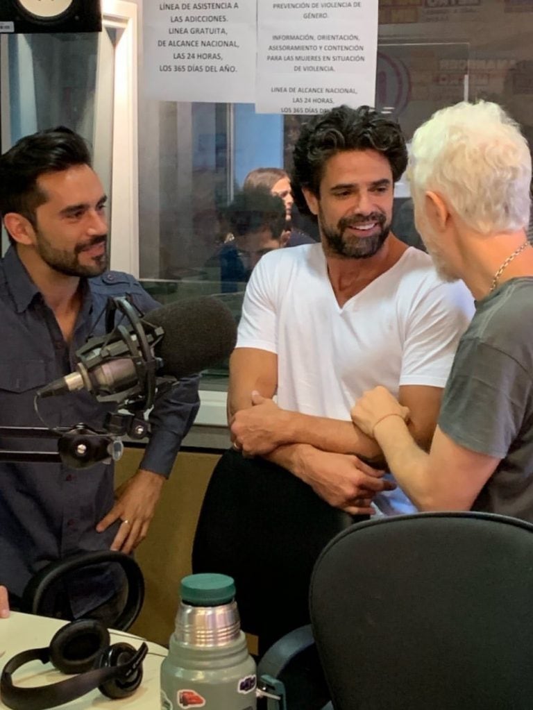 Luciano Castro con Gonzalo Heredia en los ensayos de "Desnudos" (Instagram/@castrolucianoook)