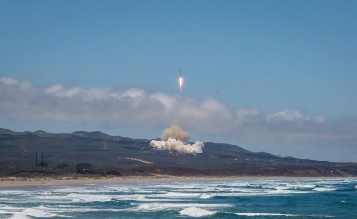 Argentina lanzará en septiembre un nuevo satélite desde una base de ...
