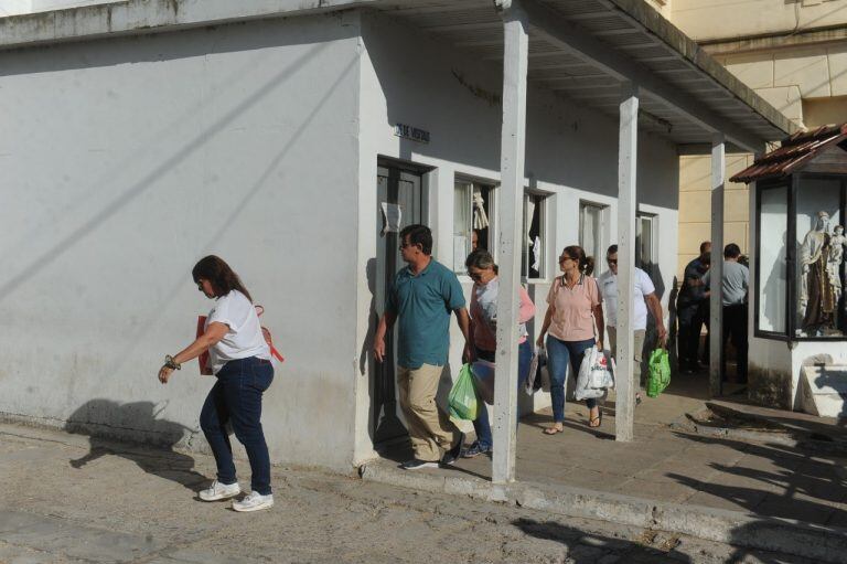 Visita de los padres de los rugbiers que asesinaron a Fernando Báez Sosa en el penal de Dolores (Foto: Clarín)