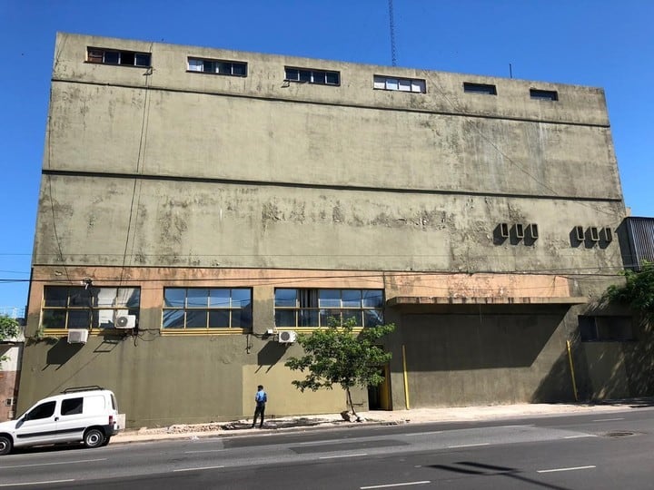 Carne podrida, ratas e insectos en un frigorífico en el barrio porteño de Flores. (Clarín)