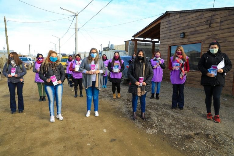 Promotoras Territoriales de Género recorrieron el sector de Margen Sur .