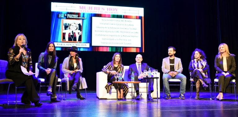 Uno de los paneles del Congreso Internacional de Mujeres empresarias, emprendedoras y profesionales que se realiza en Jujuy.