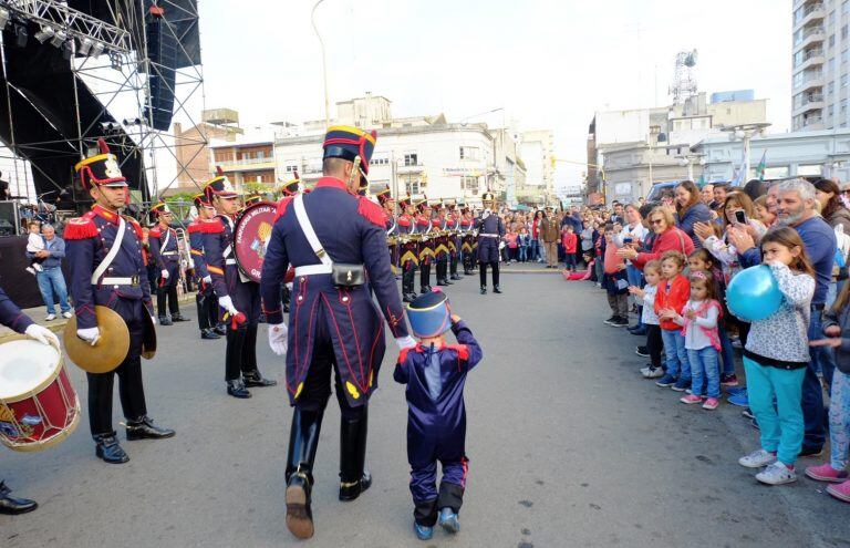 La Fanfarria del Alto Perú en la Plaza San Martín de Azul (Foto: Prensa Granaderos a Caballo).