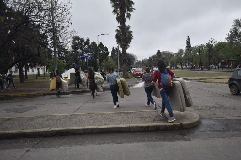 La toma del Pabellón Argentina se levanta luego de casi un mes de que se tomara esa medida.