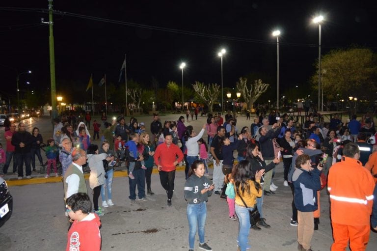 Caravana y asado para bomberos