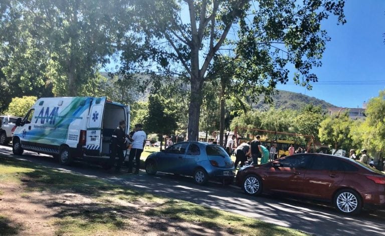 Reaniman a una mujer en el centro de Carlos Paz.