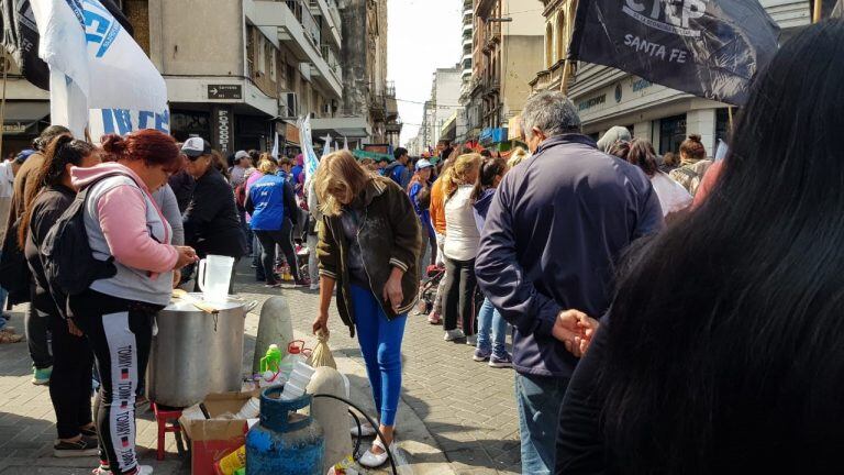 Protestas en el centro rosarino.