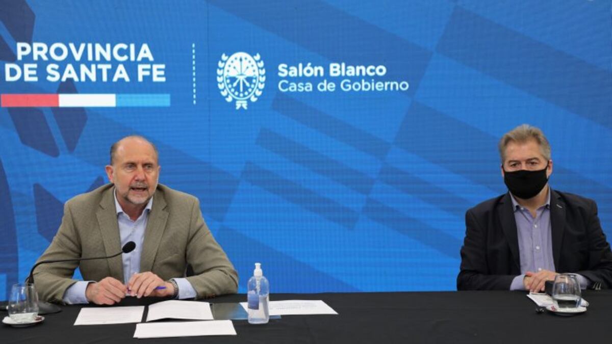 Perotti anunció reaperturas comerciales pero limitó la circulación hasta las 20