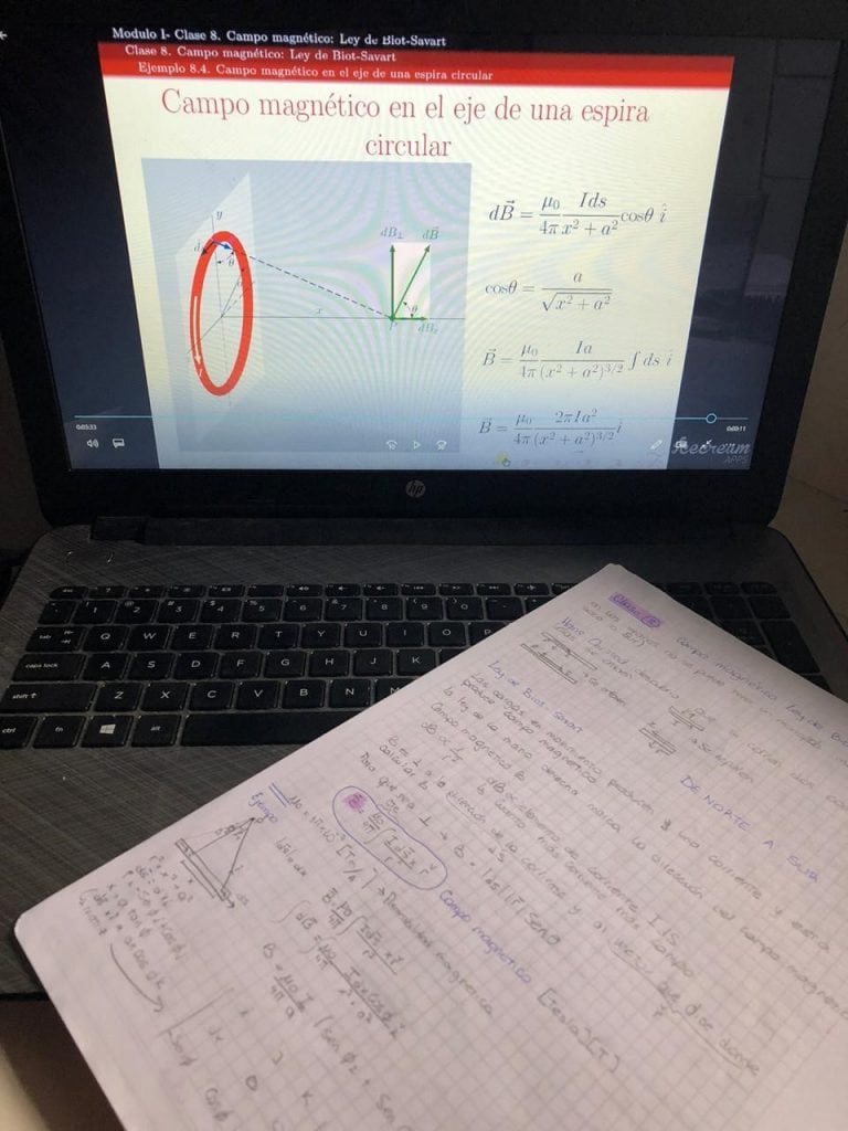 Victoria estudia Ingeniería Industrial y valora a los docentes que saben adaptarse y hacer cambios sobre la marcha (Web)