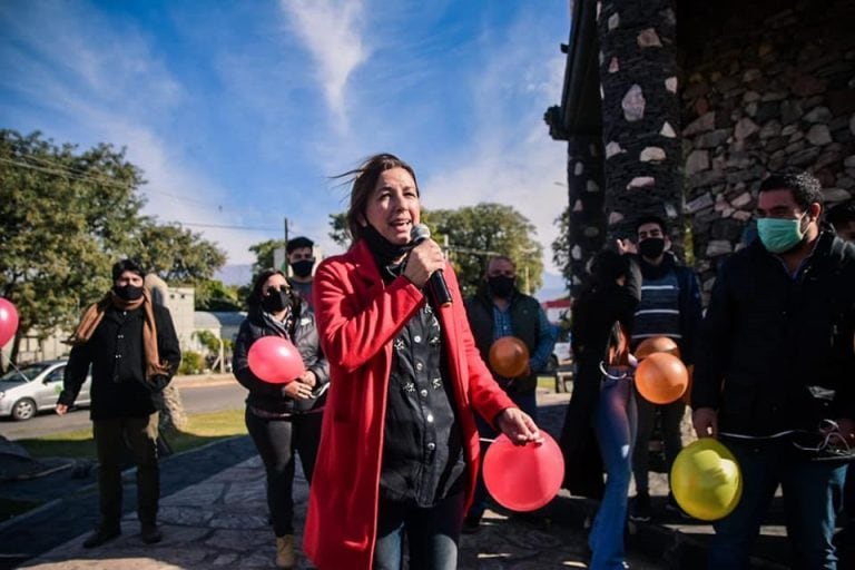 La intendenta Susana Zenteno presidió el acto por el Día de la Diversidad.