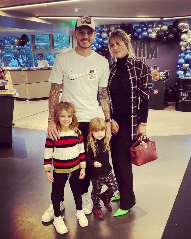 Mauro Icardi y Wanda Nara junto a las dos hijas que tienen en común (Foto: Instagram/ @mauroicardi)