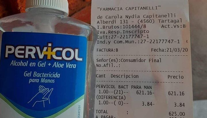 Indignación con una farmacia por el precio del alcohol en gel.