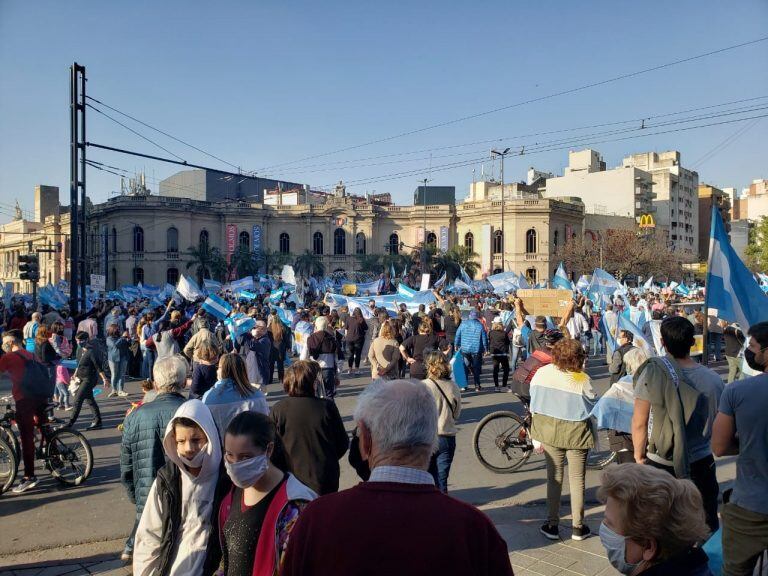 Así es el banderazo en Córdoba.