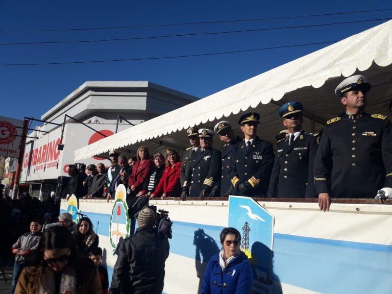 Autoridades en el palco oficial