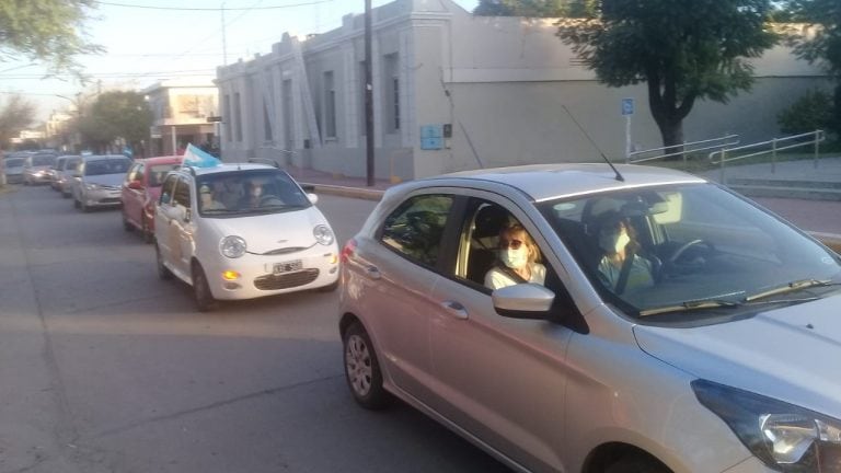 Caravana en protesta contra la reforma Jubilatoria en Arroyito