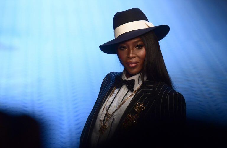 La modelo Naomi Campbell con un diseño de Dolce & Gabbana (Foto MIGUEL MEDINA / AFP)