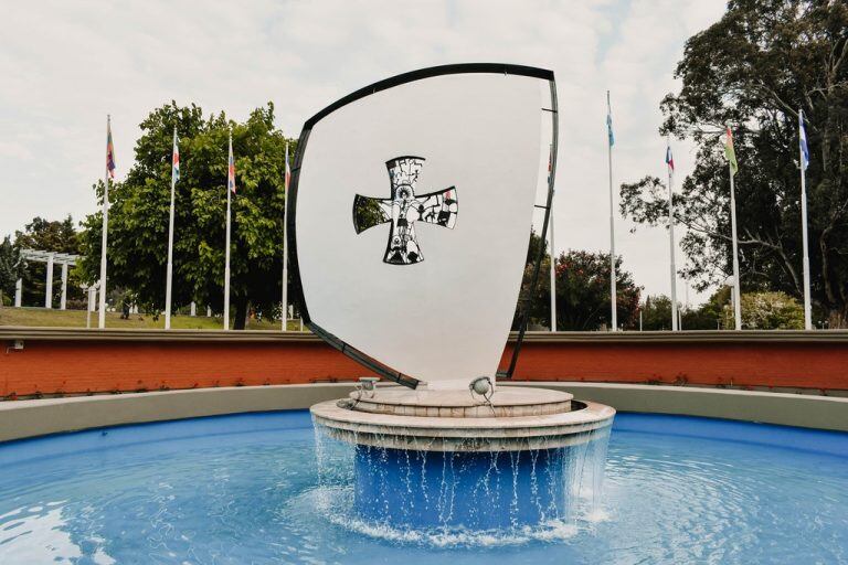 La Fuente de las Américas está en las calles España y San Luis.