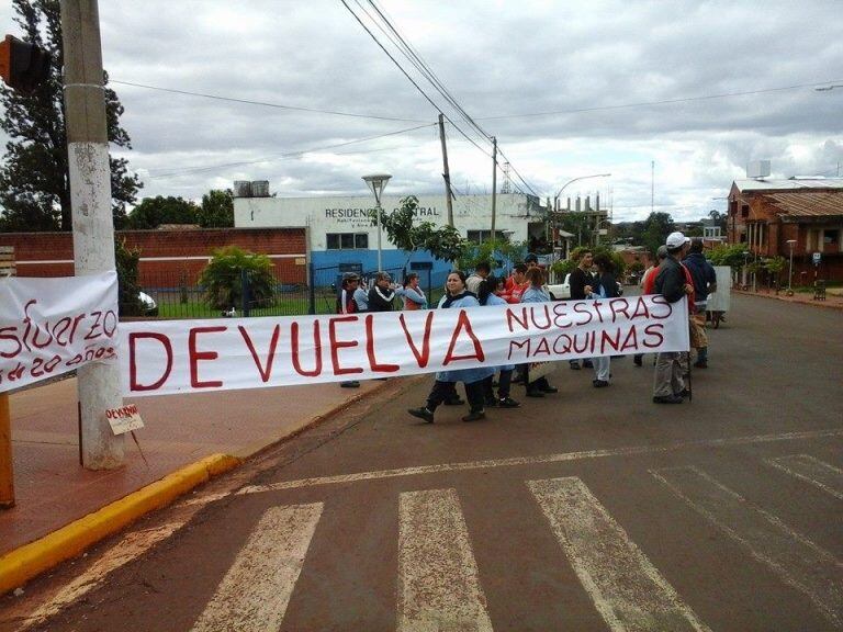 Trabajadores de La Arminda reclamando en Puerto Rico