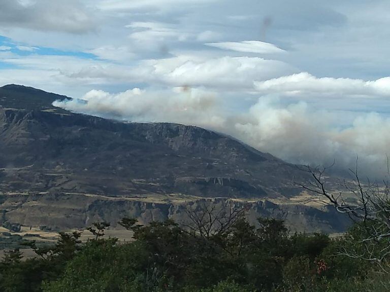 El fuego siguió avanzando.