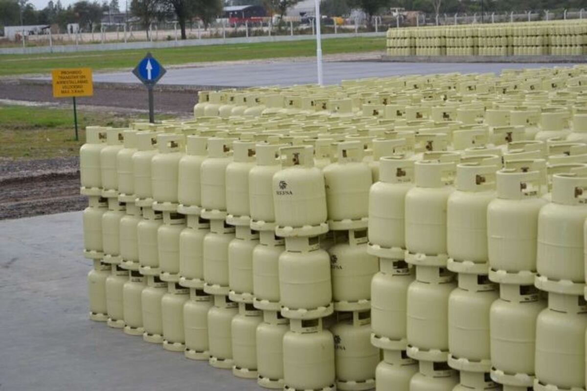 El gas envasado aumentó desde este lunes: la garrafa de 10 kilos cuesta 350 pesos